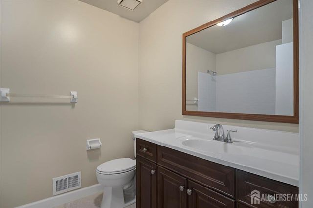 4 Visco Drive, Edison, NJ 08820