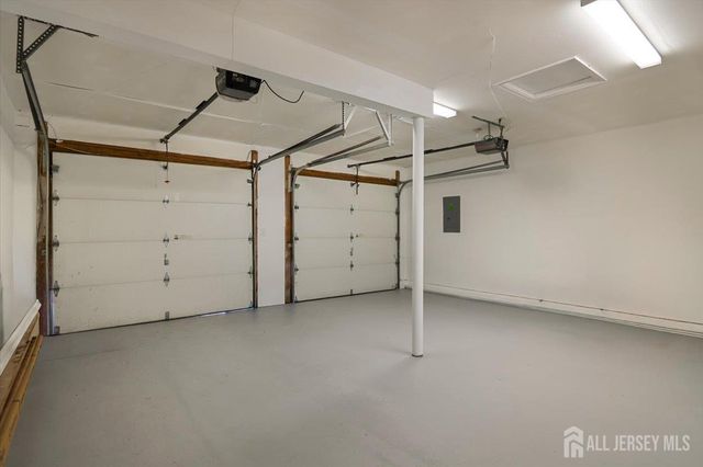 4 Visco Drive, Edison, NJ 08820