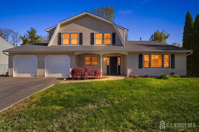 4 Visco Drive, Edison, NJ 08820