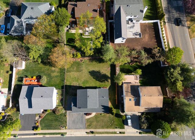 4 Visco Drive, Edison, NJ 08820