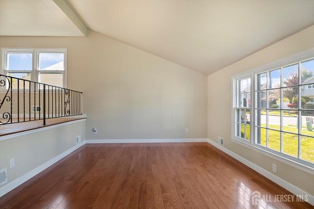 4 Visco Drive, Edison, NJ 08820