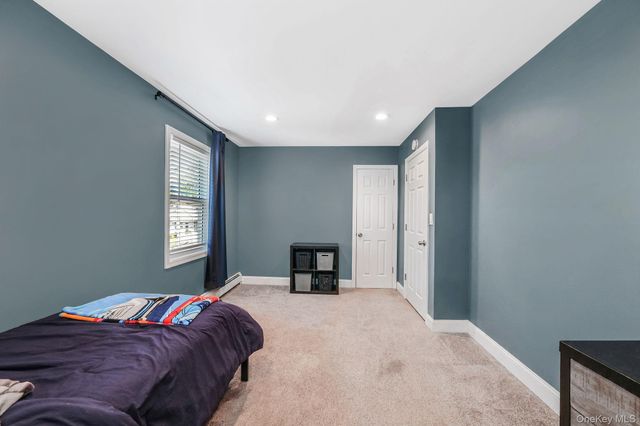 135 Texas Street, Lindenhurst, NY 11757