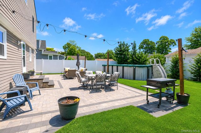 135 Texas Street, Lindenhurst, NY 11757