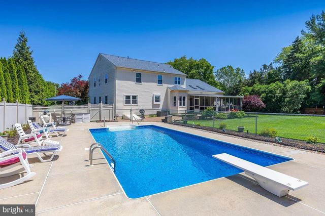 2 MANSOOR CT, Sewell, NJ 08080