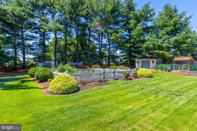 2 MANSOOR CT, Sewell, NJ 08080