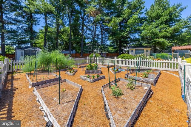2 MANSOOR CT, Sewell, NJ 08080