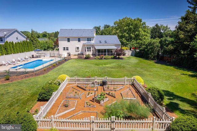 2 MANSOOR CT, Sewell, NJ 08080