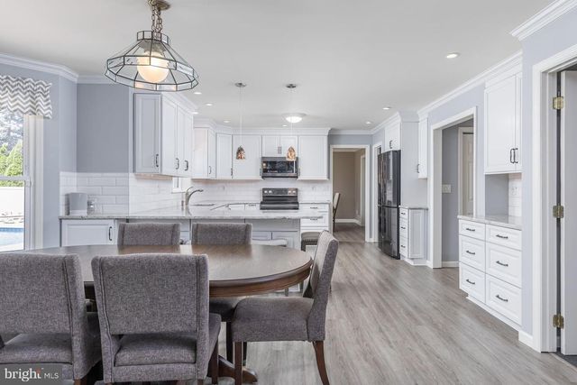2 MANSOOR CT, Sewell, NJ 08080