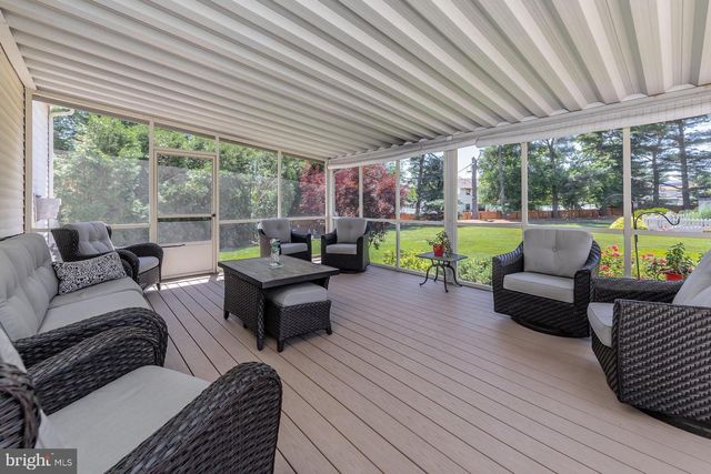 2 MANSOOR CT, Sewell, NJ 08080