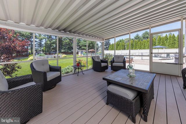 2 MANSOOR CT, Sewell, NJ 08080