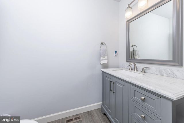 2 MANSOOR CT, Sewell, NJ 08080