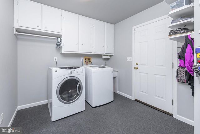 2 MANSOOR CT, Sewell, NJ 08080