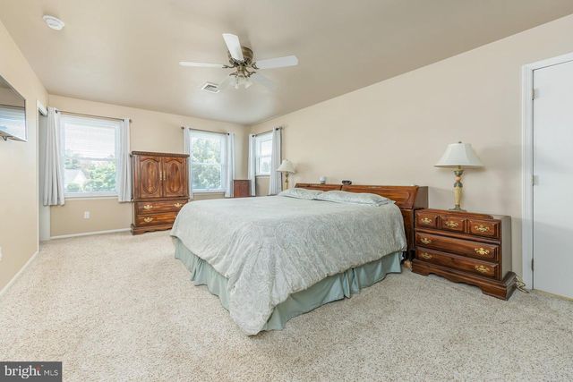 2 MANSOOR CT, Sewell, NJ 08080