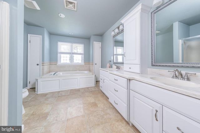 2 MANSOOR CT, Sewell, NJ 08080