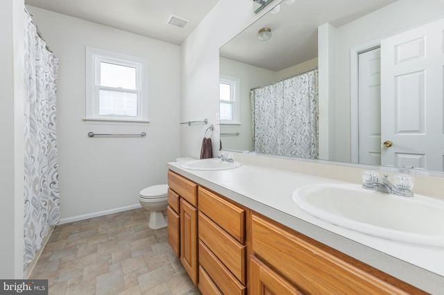 2 MANSOOR CT, Sewell, NJ 08080
