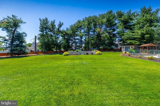 2 MANSOOR CT, Sewell, NJ 08080