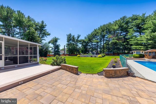 2 MANSOOR CT, Sewell, NJ 08080