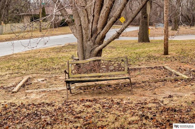 8202 Arlington Drive, Omaha, NE 68134