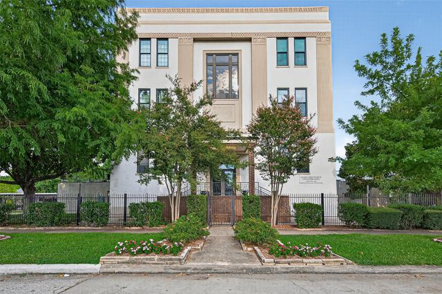 1100 Harvard Street 8, Houston, TX 77008