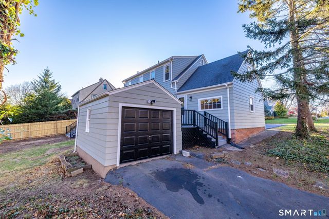 51 Hepburn Road, Hamden, CT 06517