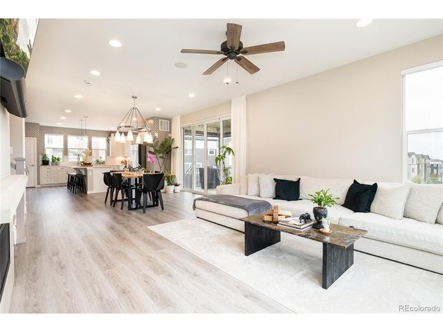9051 Southurst Ct, Littleton, CO 80129