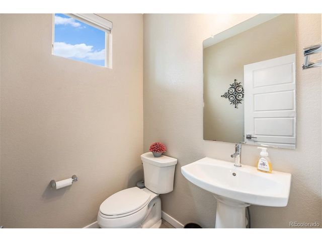 9051 Southurst Ct, Littleton, CO 80129