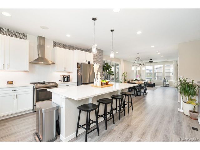 9051 Southurst Ct, Littleton, CO 80129