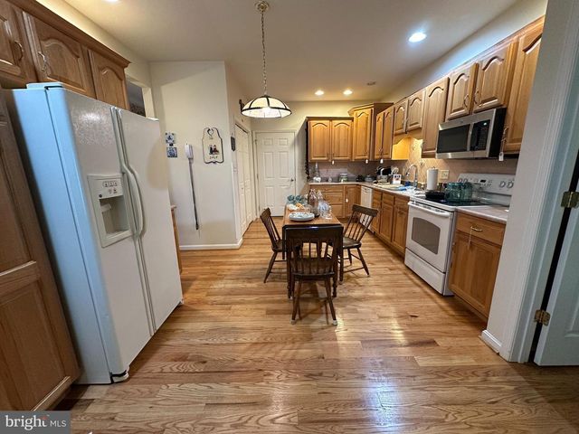 1846 MERIDIAN DR, Hagerstown, MD 21742