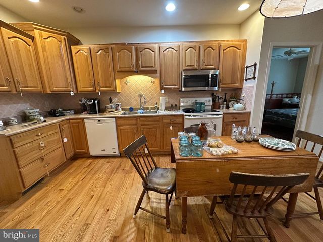 1846 MERIDIAN DR, Hagerstown, MD 21742