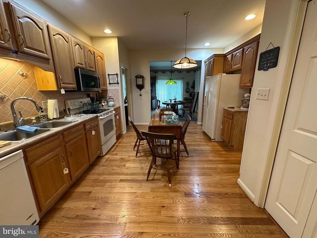 1846 MERIDIAN DR, Hagerstown, MD 21742