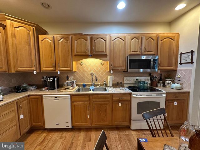 1846 MERIDIAN DR, Hagerstown, MD 21742