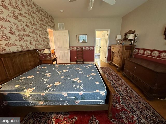 1846 MERIDIAN DR, Hagerstown, MD 21742