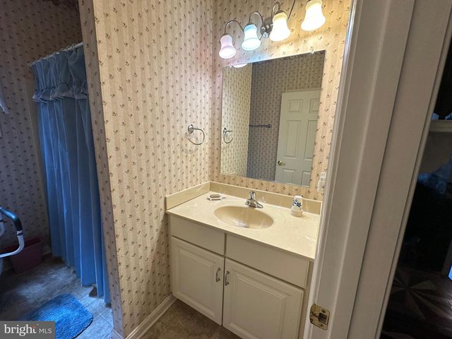 1846 MERIDIAN DR, Hagerstown, MD 21742
