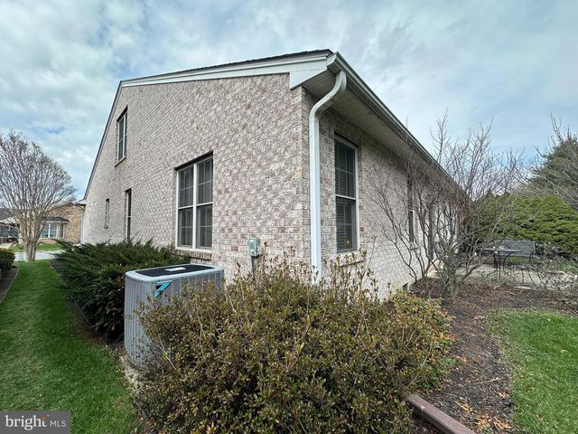 1846 MERIDIAN DR, Hagerstown, MD 21742