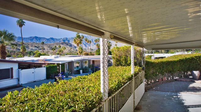132 Calle Arriba, Palm Springs, CA 92264