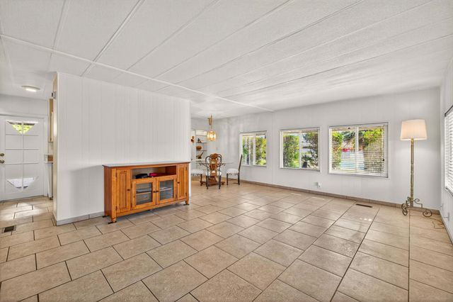 132 Calle Arriba, Palm Springs, CA 92264