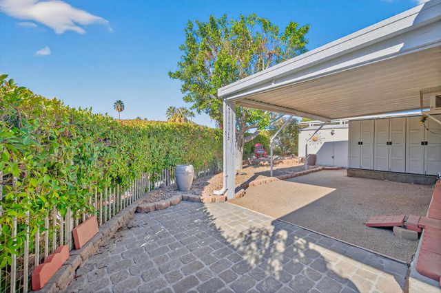 132 Calle Arriba, Palm Springs, CA 92264