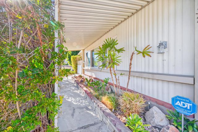 132 Calle Arriba, Palm Springs, CA 92264