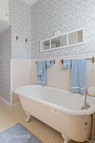 123 Park Avenue, Lafayette, LA 70501