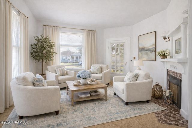 123 Park Avenue, Lafayette, LA 70501