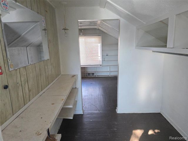 19953 Regent Drive, Detroit, MI 48205