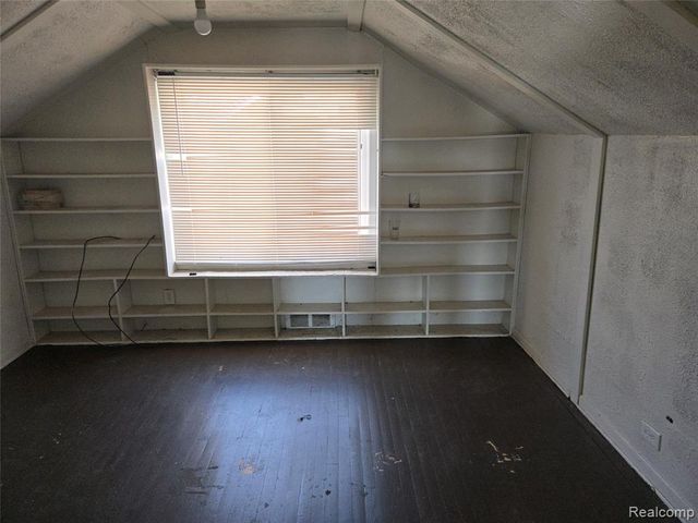 19953 Regent Drive, Detroit, MI 48205