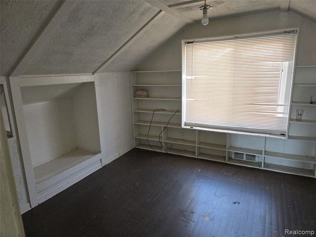 19953 Regent Drive, Detroit, MI 48205