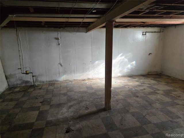 19953 Regent Drive, Detroit, MI 48205