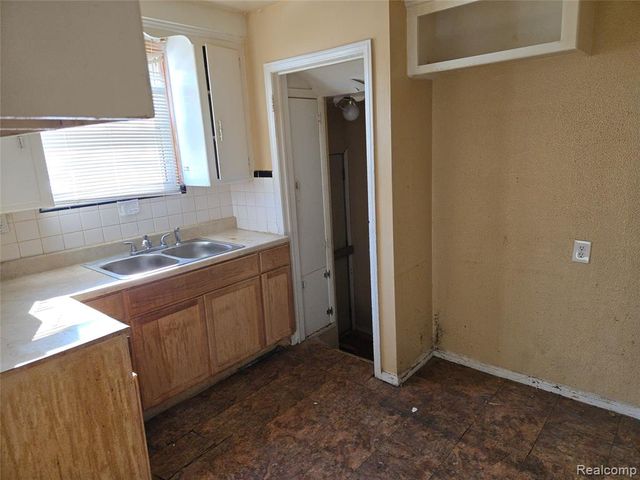 19953 Regent Drive, Detroit, MI 48205