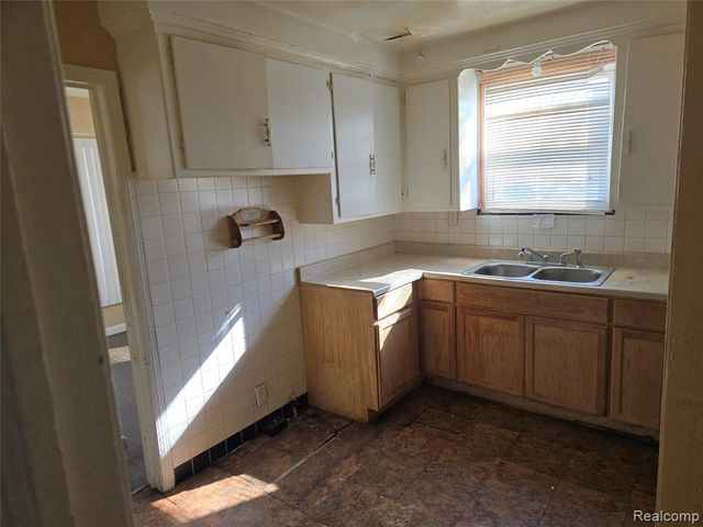 19953 Regent Drive, Detroit, MI 48205