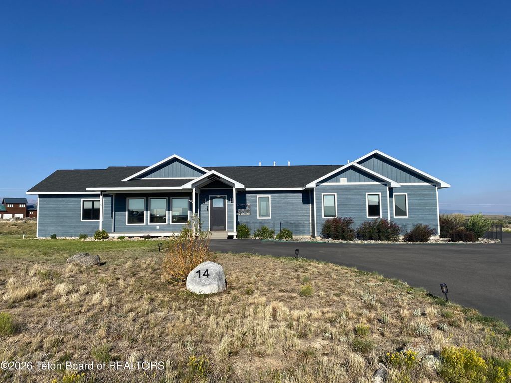 14 GLACIER HILLS Drive, Pinedale, WY 82941 photo 1