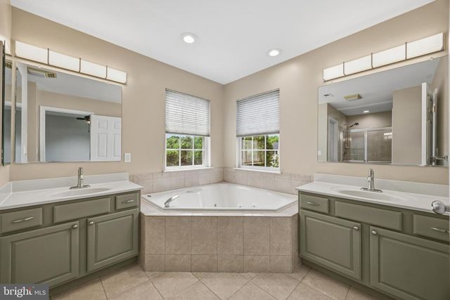 2416 VALLEY BROOK LN, Gambrills, MD 21054