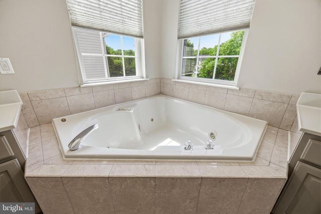 2416 VALLEY BROOK LN, Gambrills, MD 21054