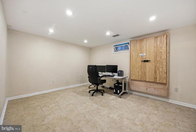2416 VALLEY BROOK LN, Gambrills, MD 21054